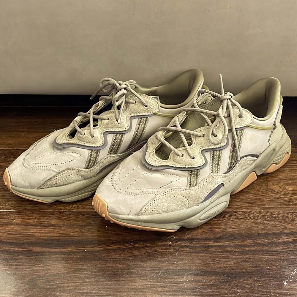 Adidas Ozweeyo - Green/Dark Khaki